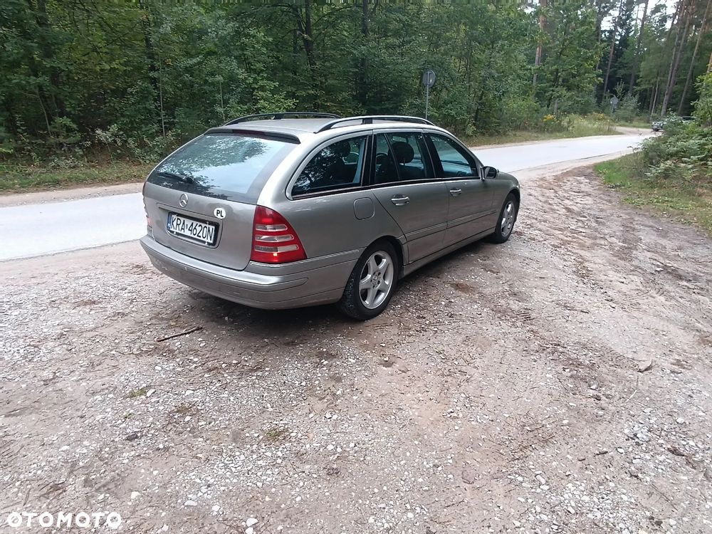 Mercedes-Benz Klasa C 200 T Kompr Avantgarde - 2