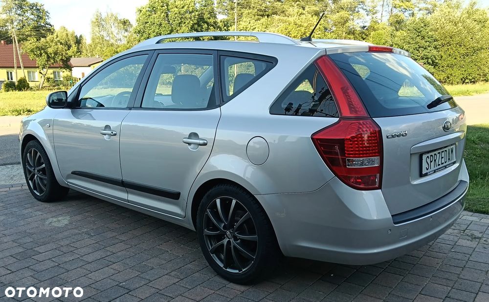 Kia Ceed 1.6 Comfort + - 8