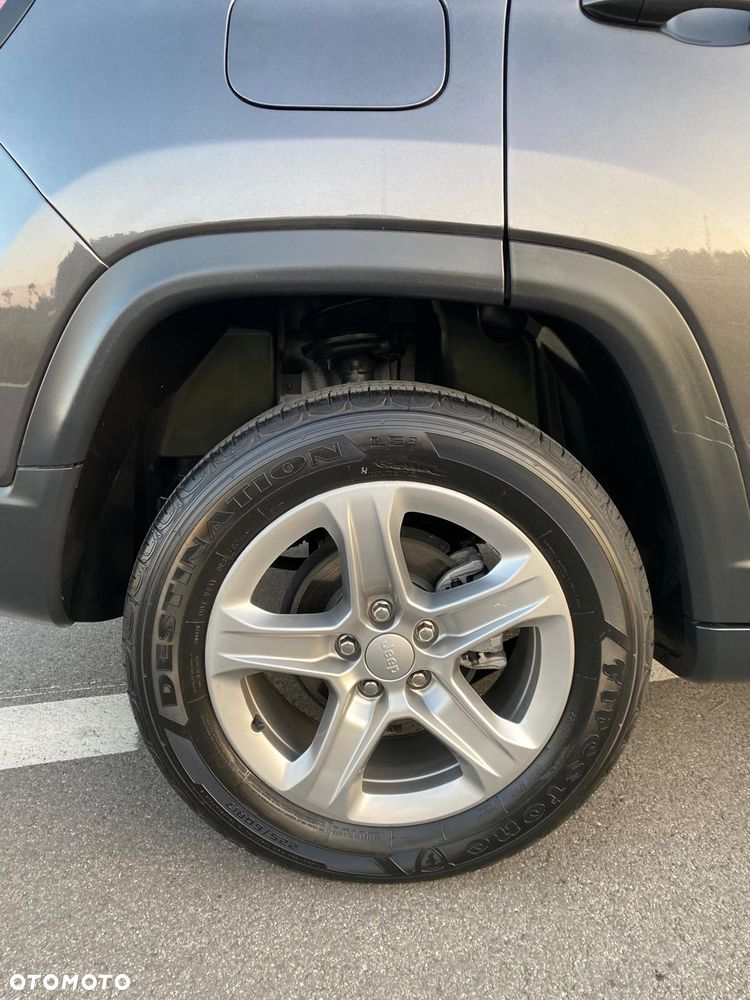 Jeep Compass - 4