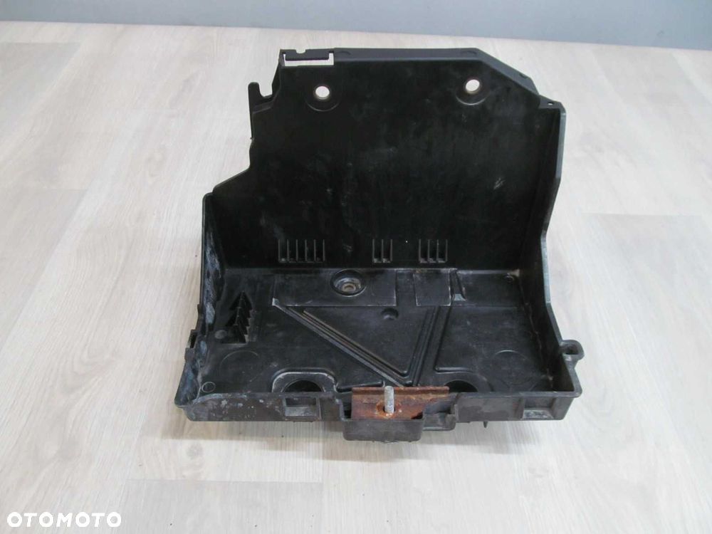 RENAULT KANGOO II III OBUDOWA PODSTAWA AKUMULATORA 08-15 - 2
