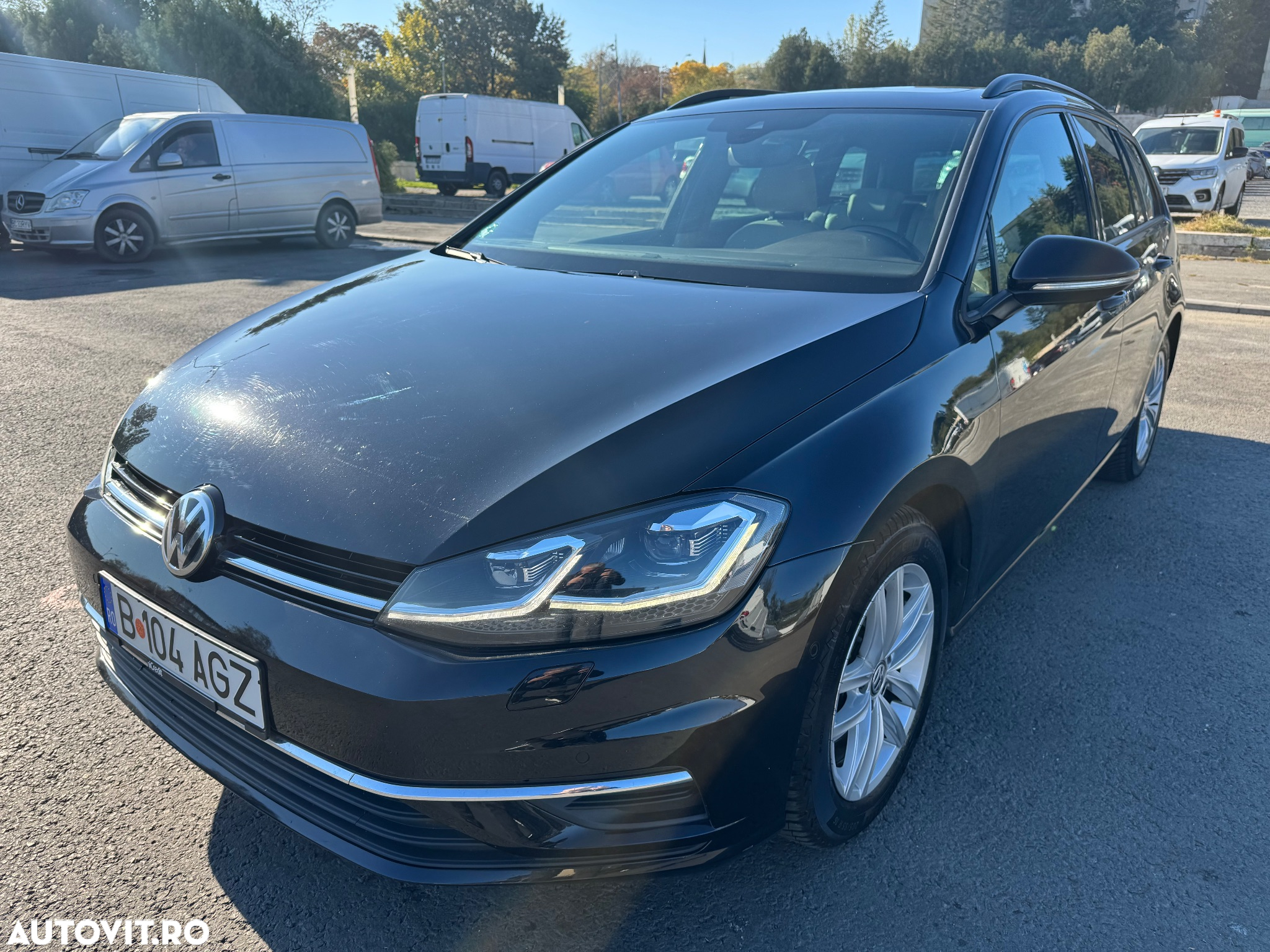 Volkswagen Golf 1.6 TDI (BlueMotion Technology) Comfortline - 4