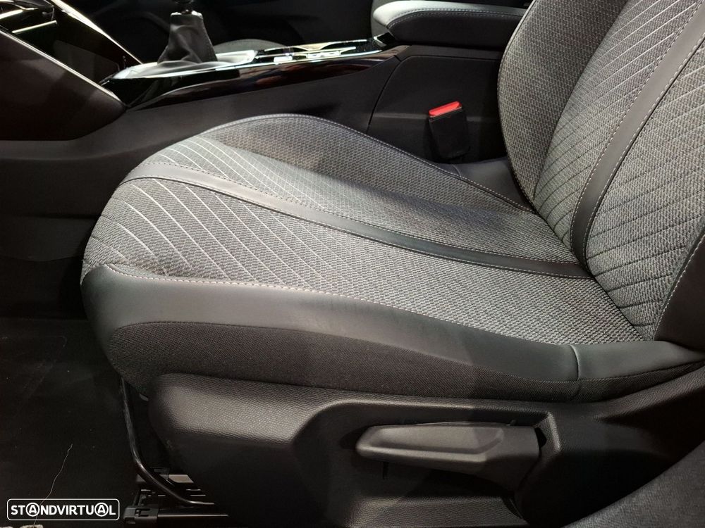 Peugeot 2008 1.2 PureTech Allure - 25