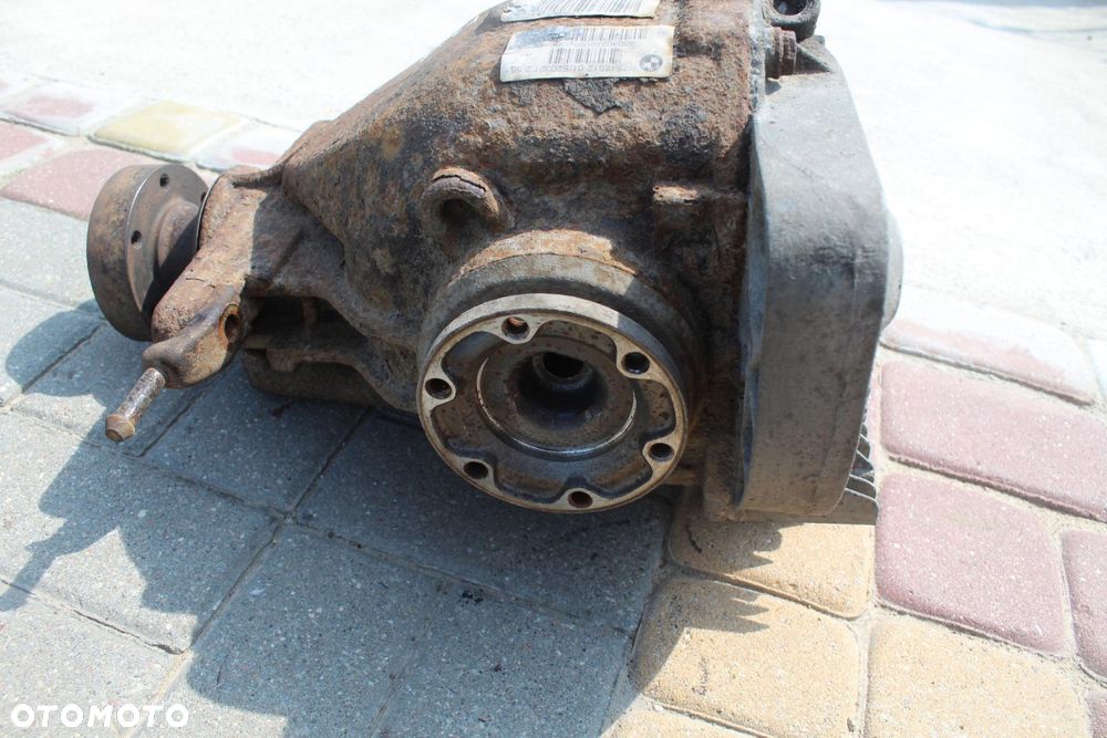 DYFERENCJAŁ DYFER TYL BMW E61 3.0D 2,56 7542512 - 6