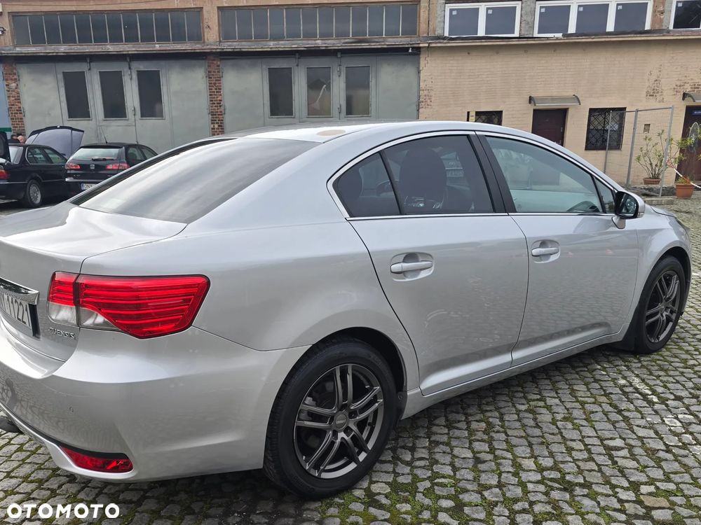 Toyota Avensis 2.0 D-4D Sol+NAVI - 5