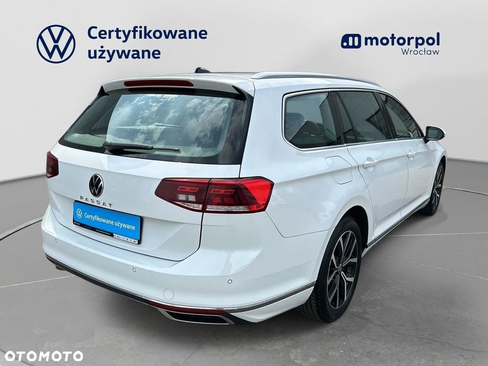 Volkswagen Passat Variant 2.0 TDI EVO Elegance DSG - 16