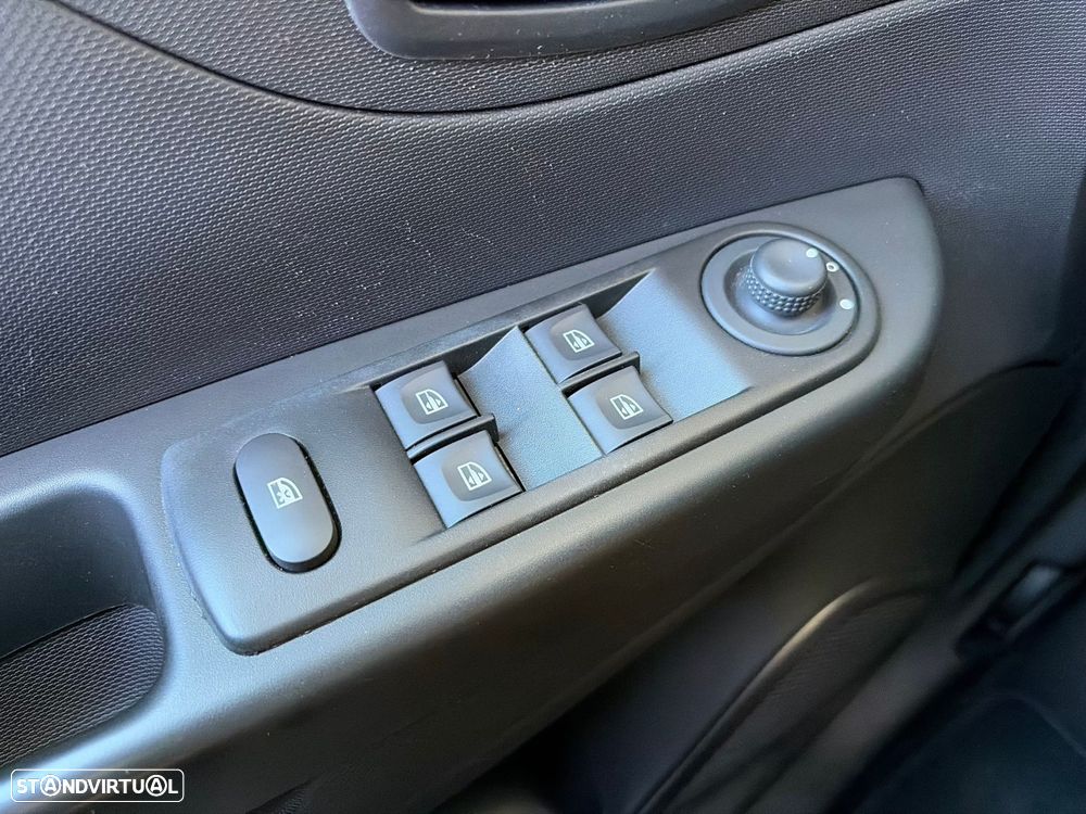 Renault Captur 0.9 TCE Exclusive - 10