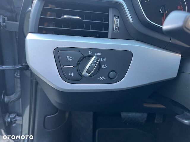 Audi A4 Limousine - 13