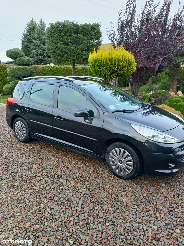 Peugeot 207 - 10