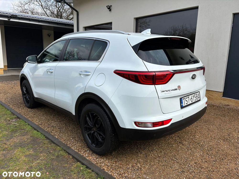 Kia Sportage 1.7 CRDI 2WD ISG Dream-Team Edition - 6
