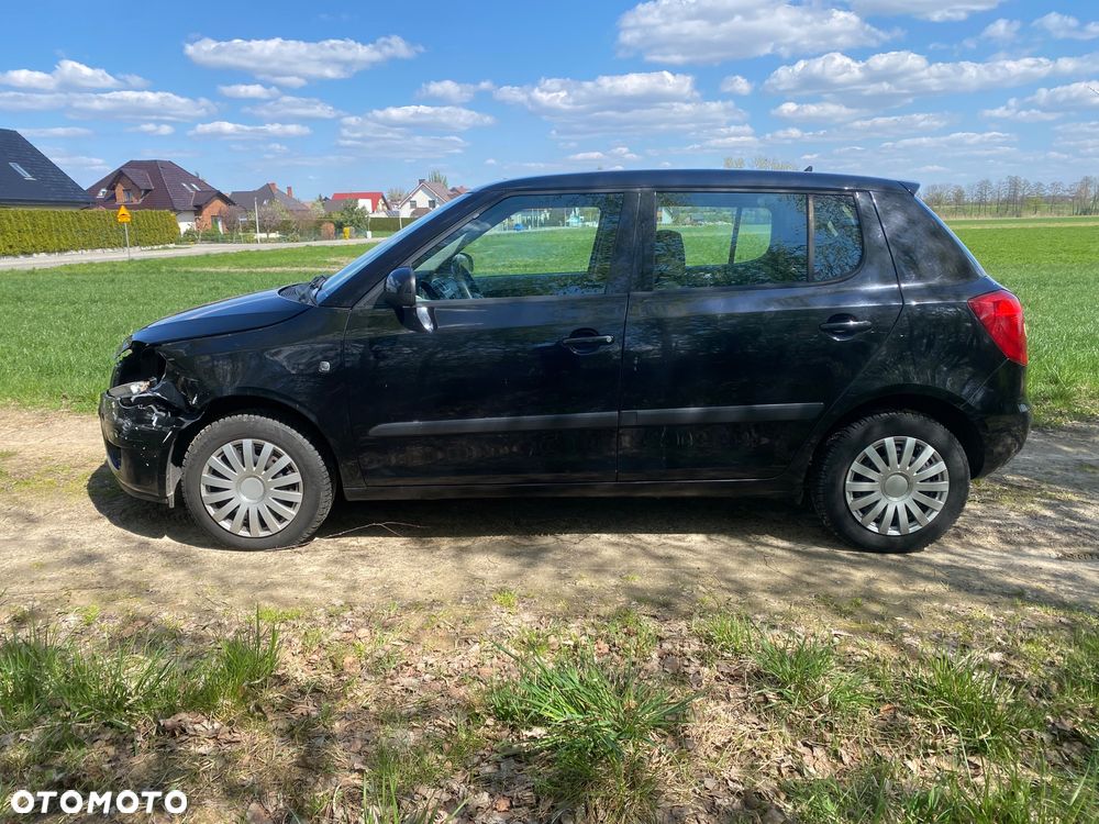 Skoda Fabia 1.2 HTP Ambiente - 2