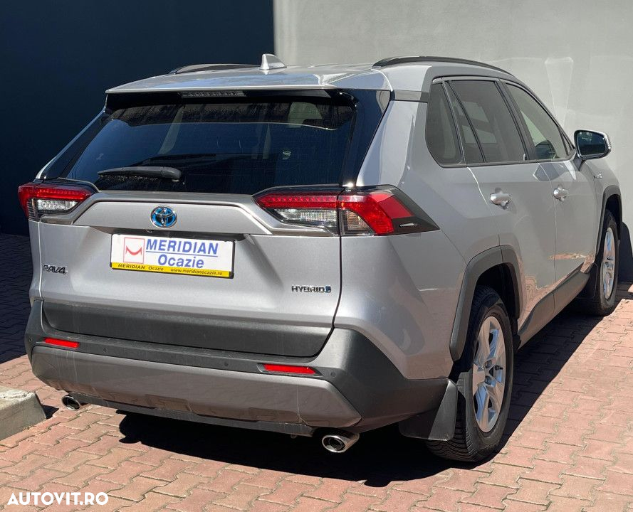 Toyota RAV4 - 5
