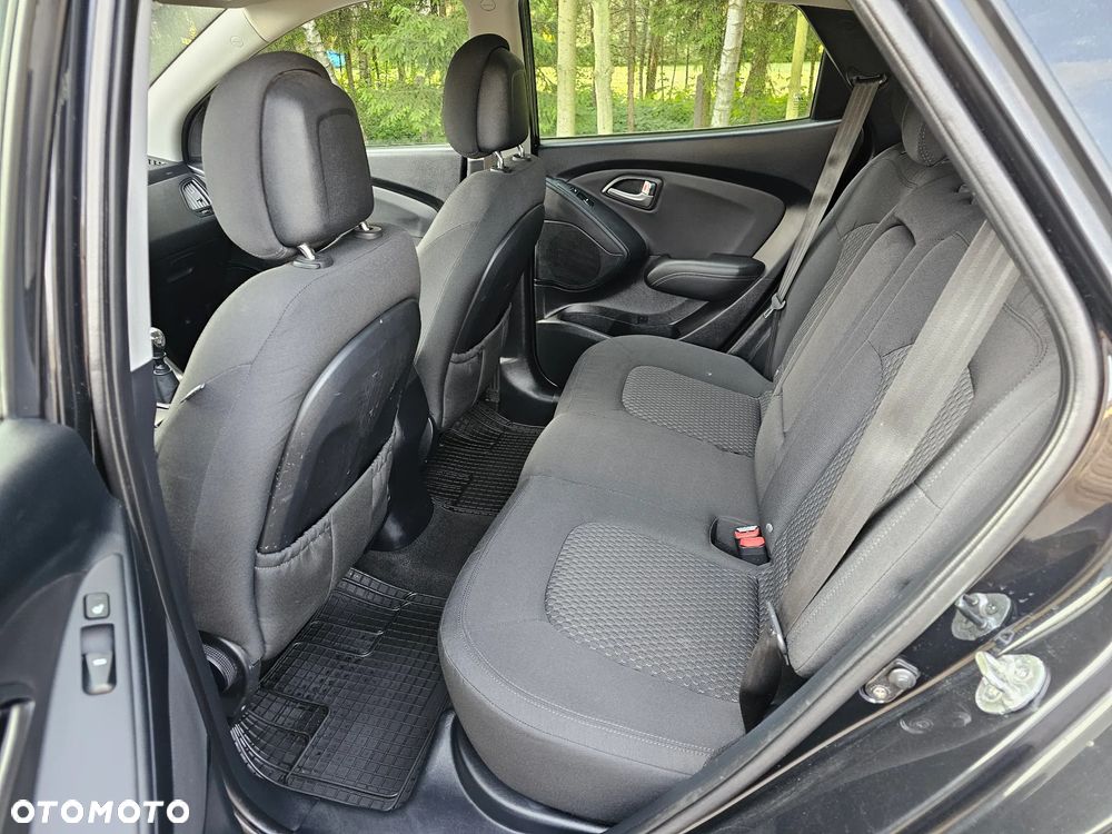 Hyundai ix35 1.7 CRDi 2WD blue Finale Gold - 9