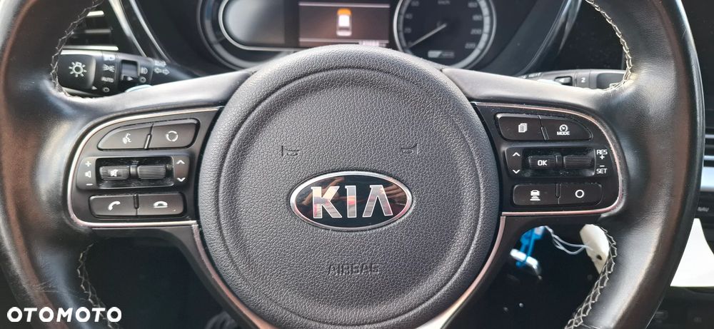 Kia Niro ver-1-6-gdi-hev-2wd-opf-vision - 28