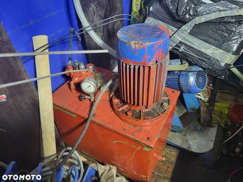 POMPA ELEKTRYCZNA KIPER WYWROT siłownik - 1