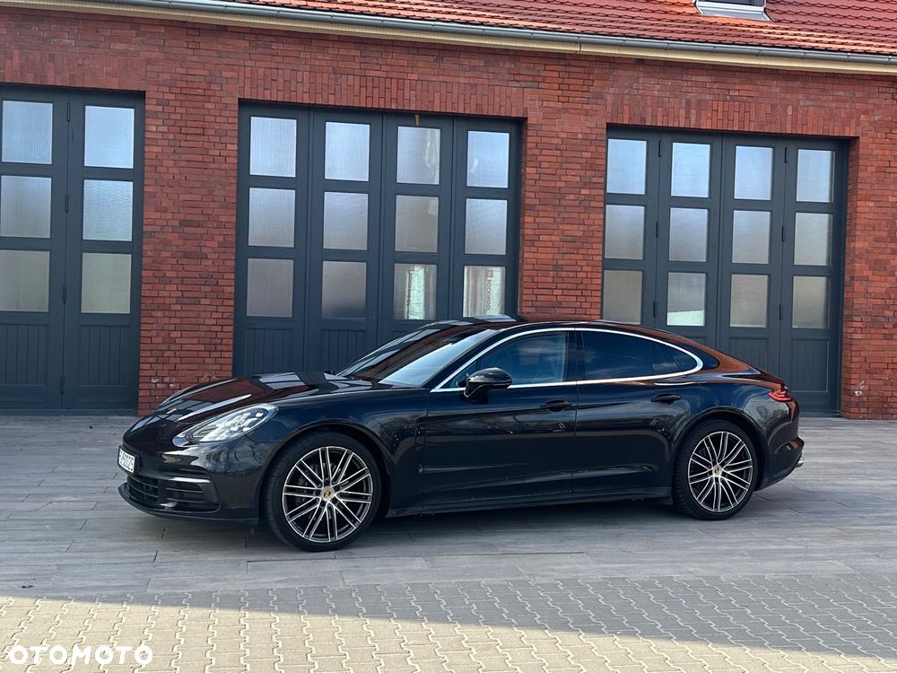Porsche Panamera 4 - 3