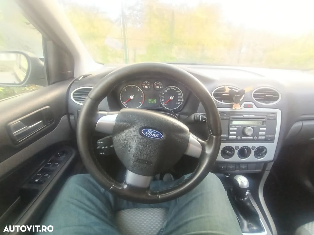 Ford Focus - 7