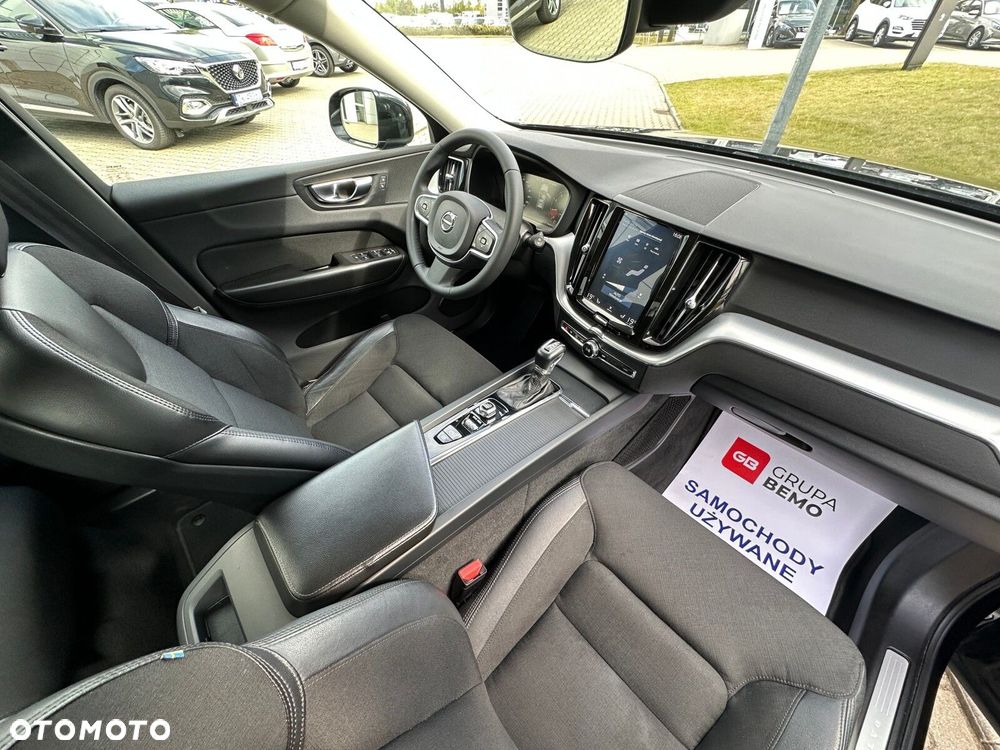 Volvo XC 60 T4 Momentum - 16