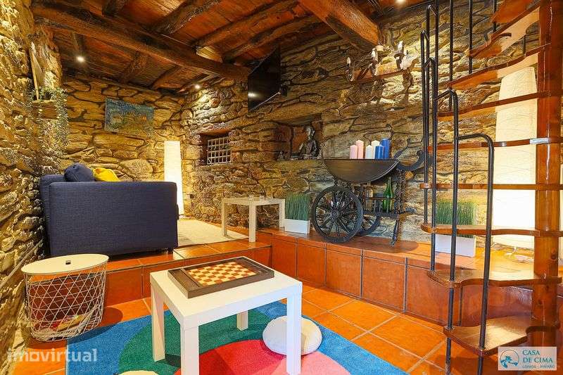 Moradia Renovada no Douro com licença AL | Excelente Investimento - Grande imagem: 3/8