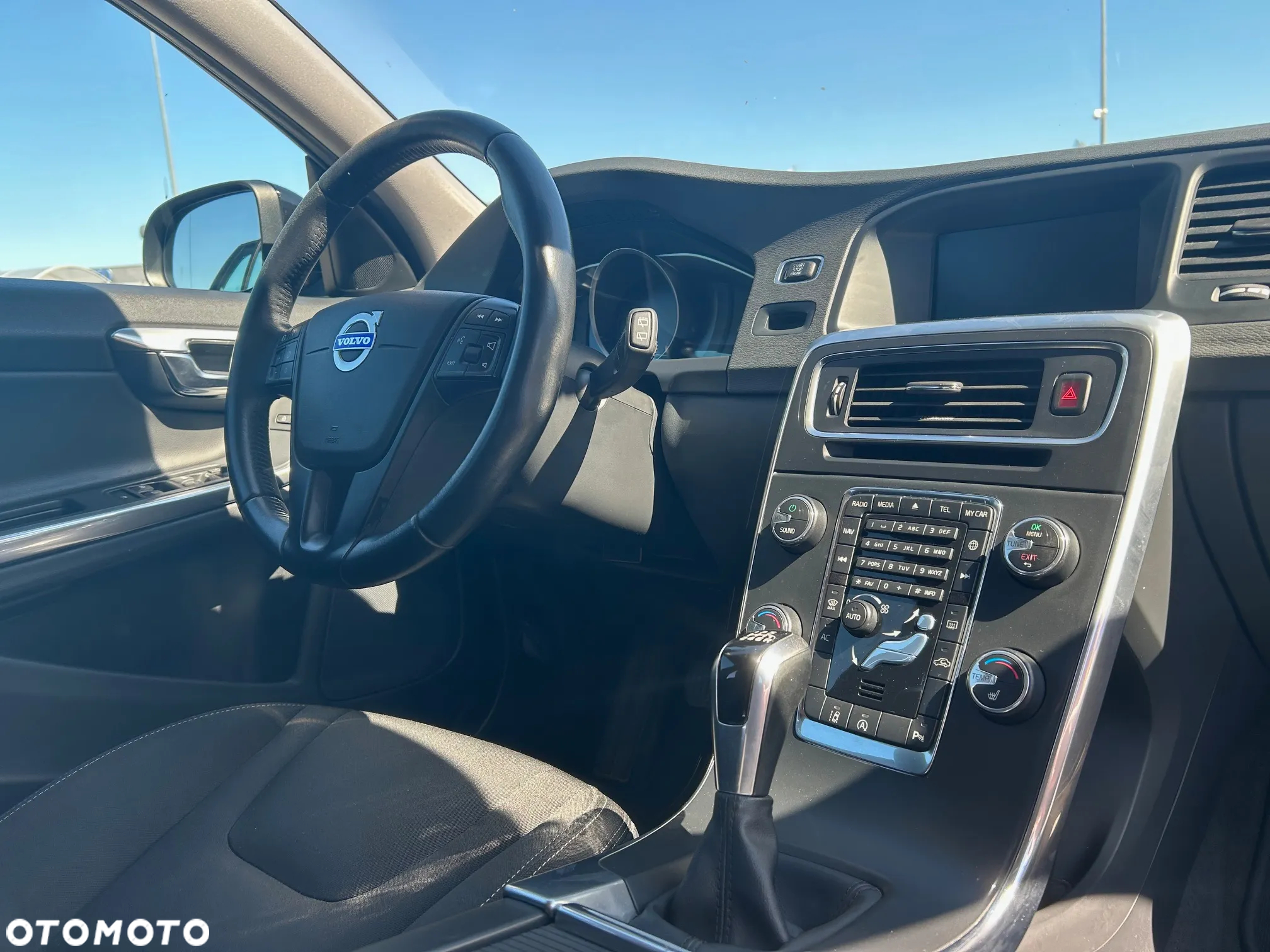Volvo V60 D4 Drive-E Momentum - 9