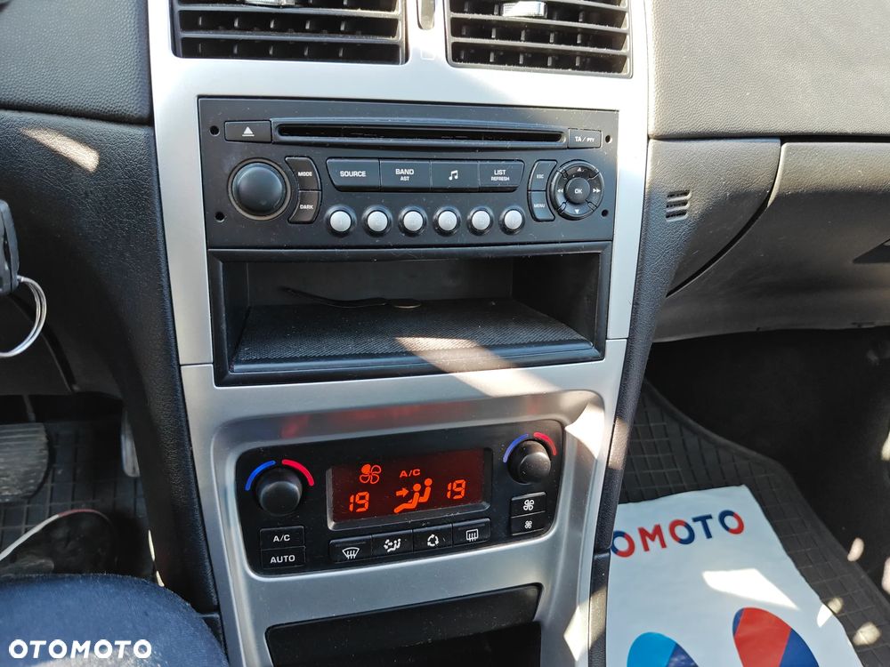 Peugeot 307 HDi 135 Platinum - 25