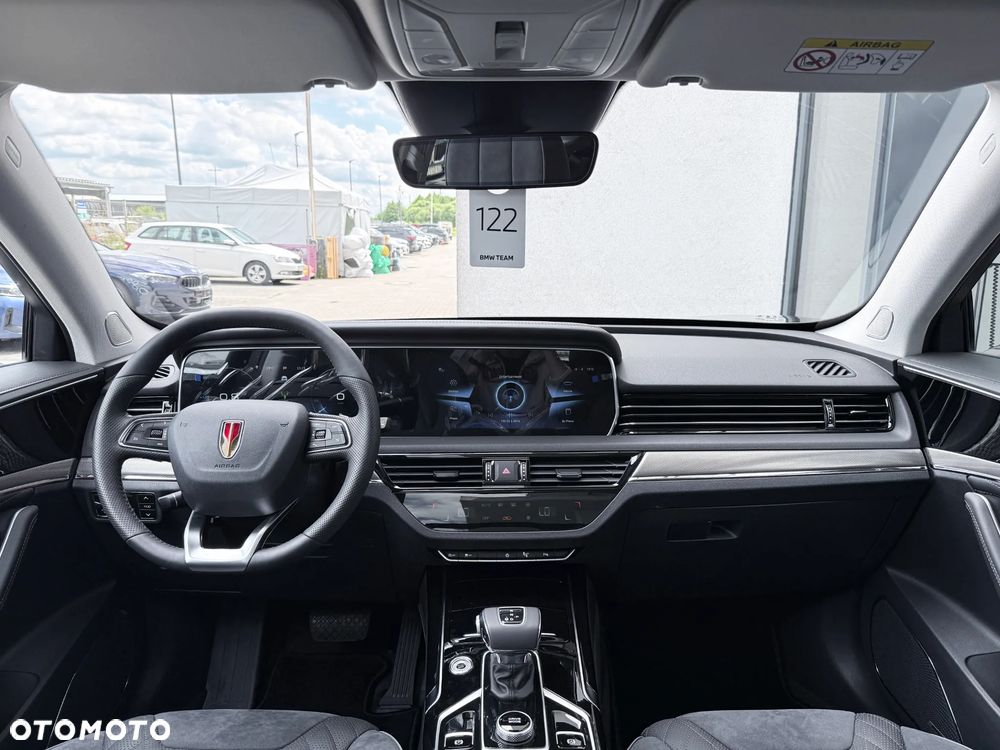 Hongqi HS5 - 18