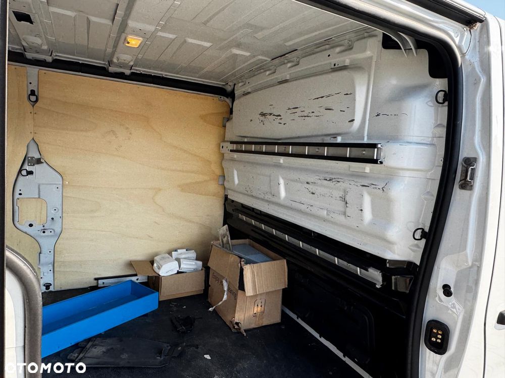 Nissan NV300 1,6 dci  125 Navi / Kamera - 32