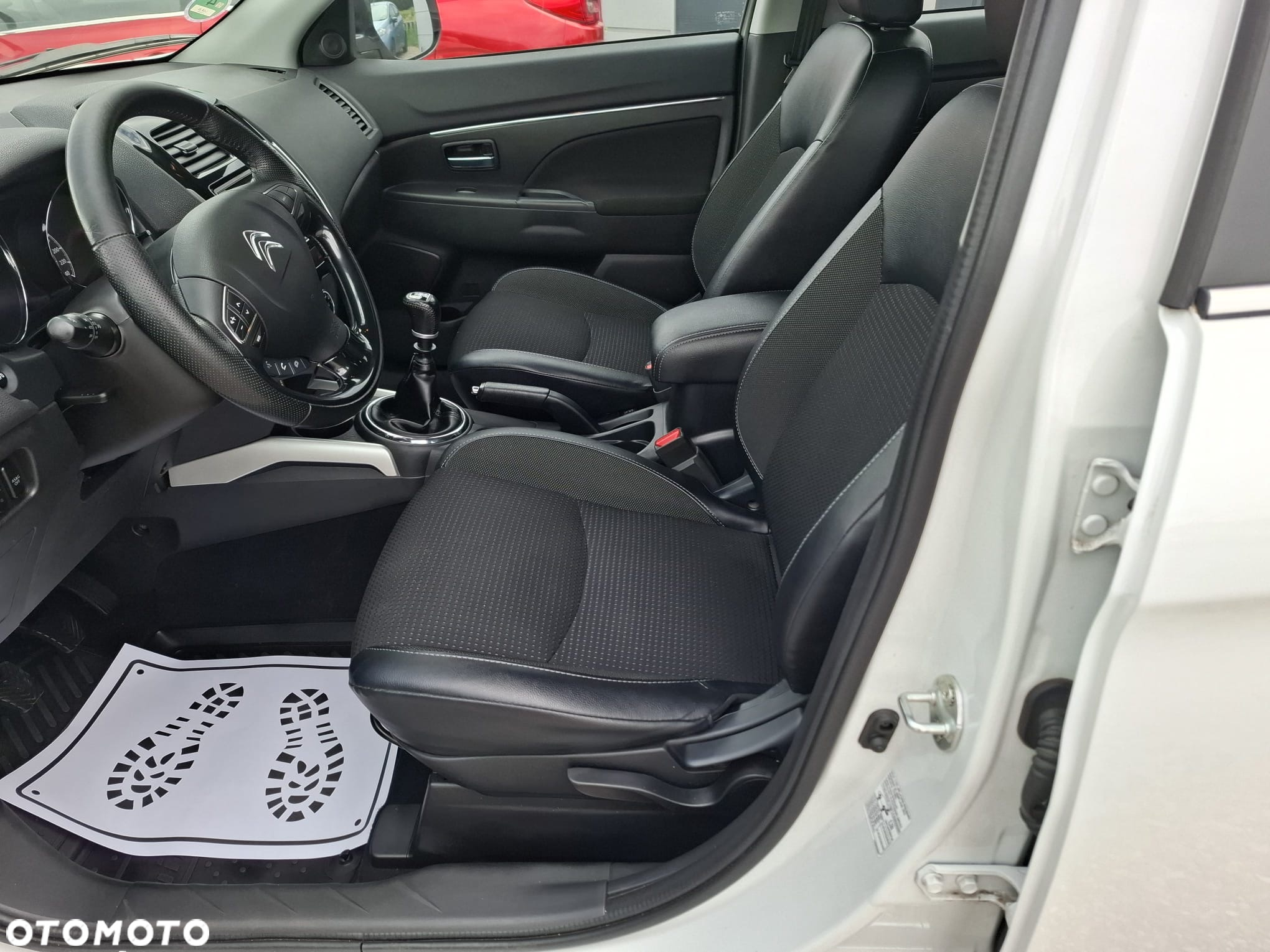 Citroën C4 Aircross 1.6 HDi STT 4x2 Exclusive - 17