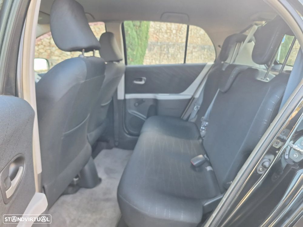 Toyota Yaris 1.0 VVT-i Sol High Pack - 11