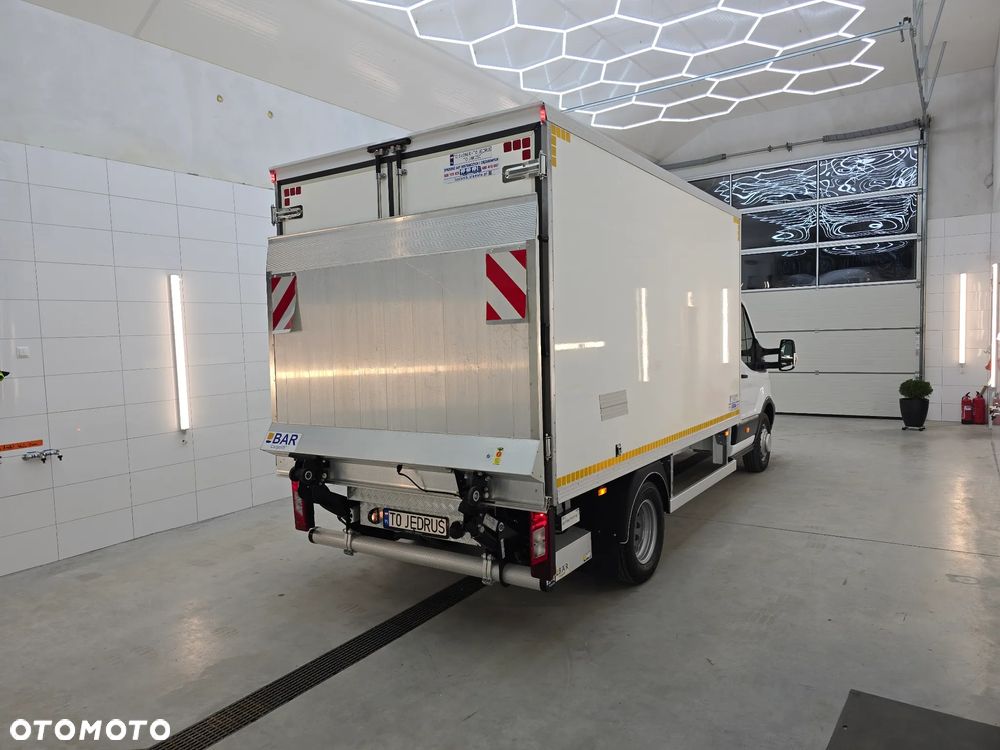 Ford TRANSIT 350-170 IZOTERMA WINDA 750Kg 48 Tyś Km SERWIS ASO FORD DO OSTATNIEGO Km SALON PL STAN JAK NOWY TEMPOMAT KLIMA ELKTRYKA ASYSTEN KIEROWCY WZMOCNIONE TYLNE ZAWIESZENIE RESOR + PODUSZKI PNEŁMATYCZNE - 6