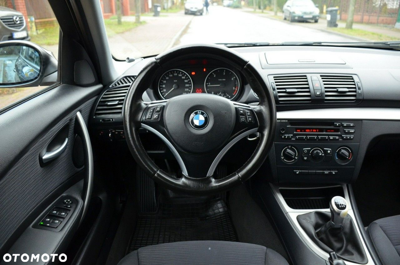 BMW Seria 1 - 26