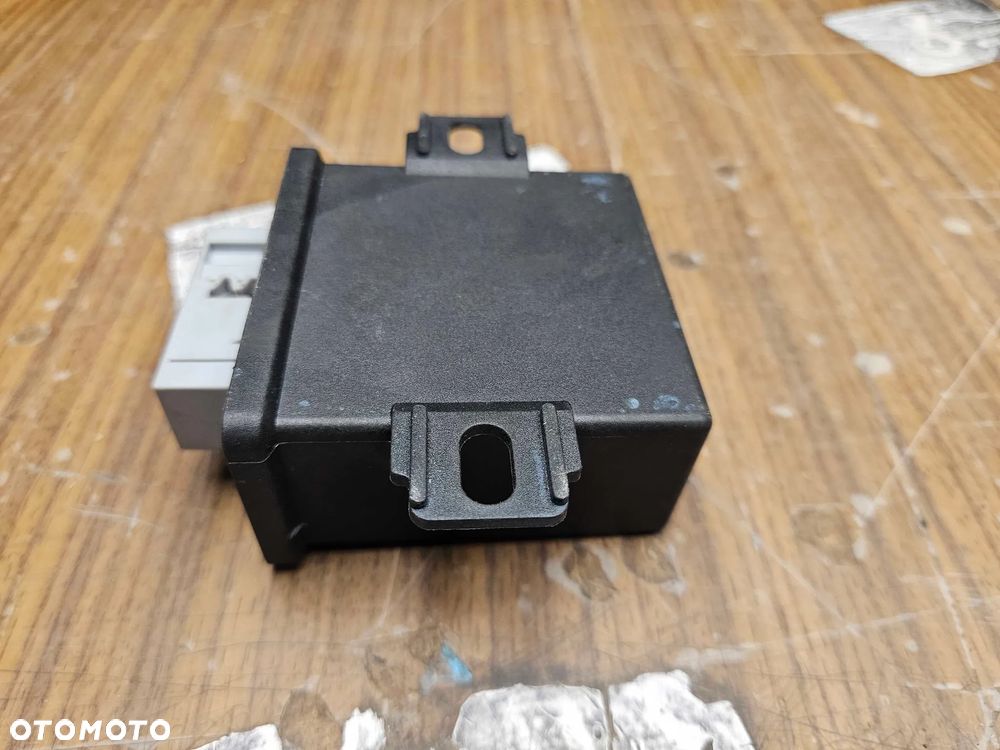 Moduł 8P0907357 C Sterownik Komputer Świateł Xenon Audi A6 C6 A4 B7 A3 8P - 9