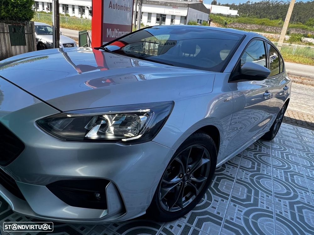 Ford Focus 1.0 EcoBoost MHEV ST-Line X Aut. - 50