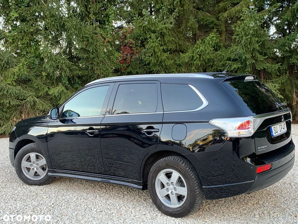 Mitsubishi Outlander - 11