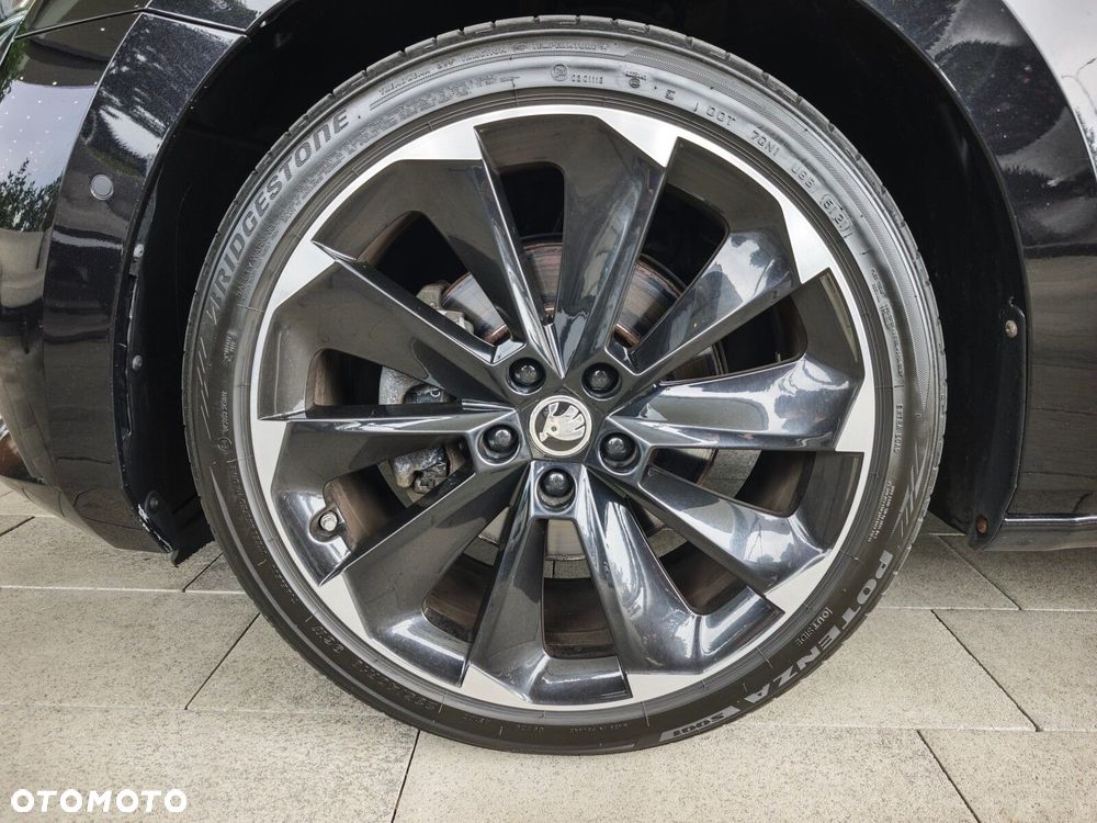Skoda Superb 2.0 TDI SCR 4x4 Sportline DSG - 8