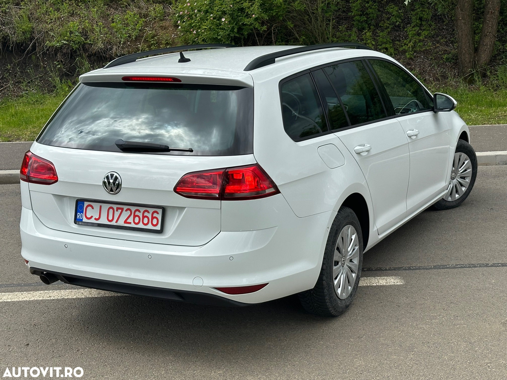 Volkswagen Golf 1.6 BlueTDI Comfortline - 6