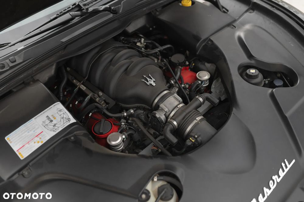 Maserati GranTurismo S - 24