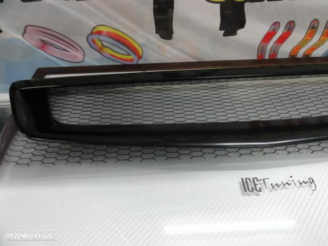 Grelha frontal sem símbolo Honda civic 99-01 Type R Look ABS(plástico) com rede em alumínio - 2