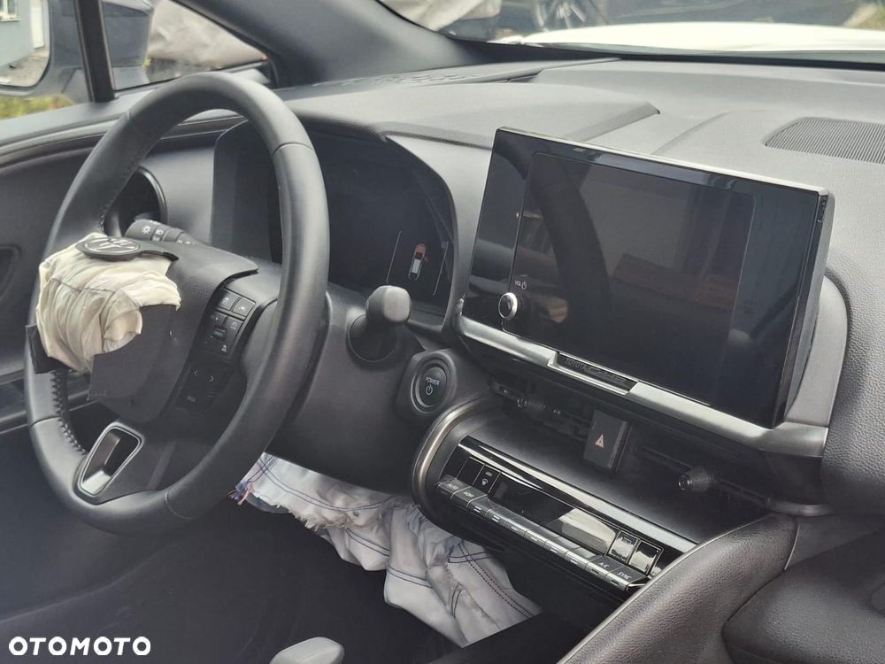 Toyota C-HR - 16