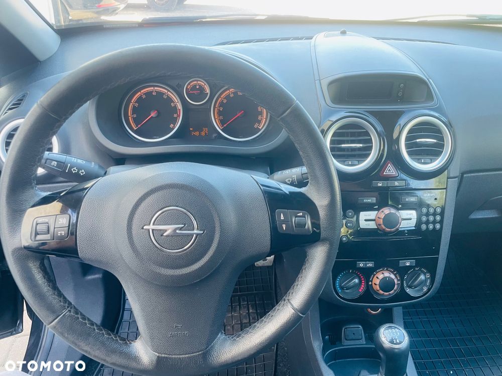 Opel Corsa 1.2 16V Cosmo - 3