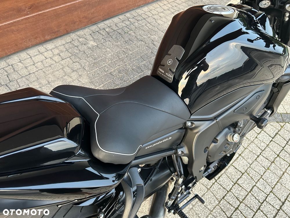 Yamaha FZ - 13