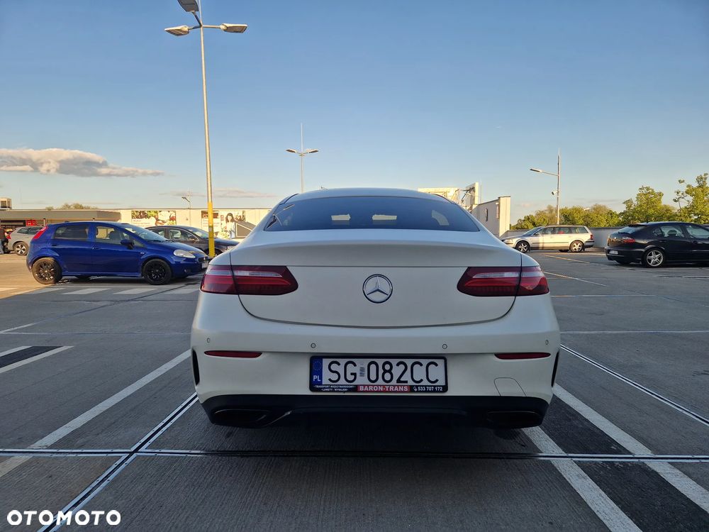Mercedes-Benz Klasa E 220 d Coupe 9G-TRONIC - 12