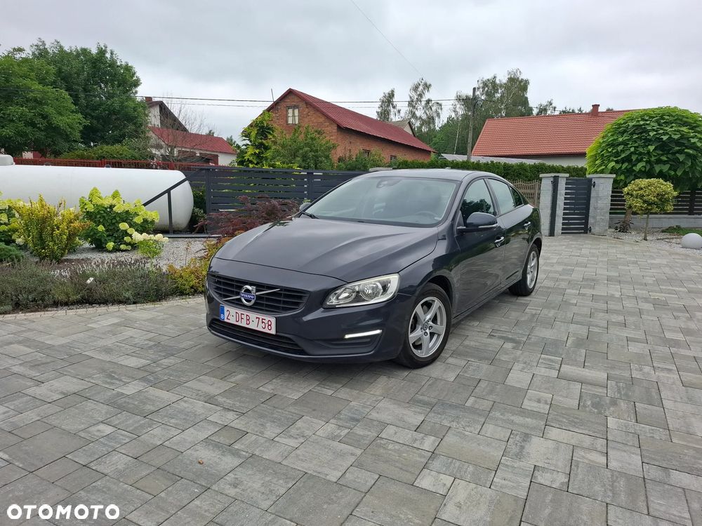 Volvo S60 D2 Momentum - 2