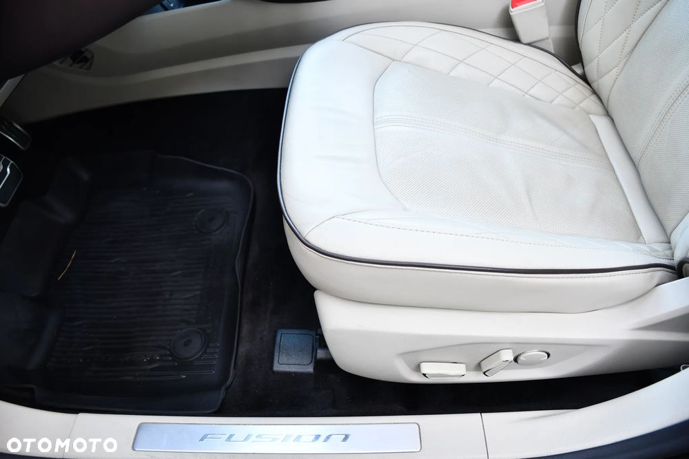 Ford Fusion - 17