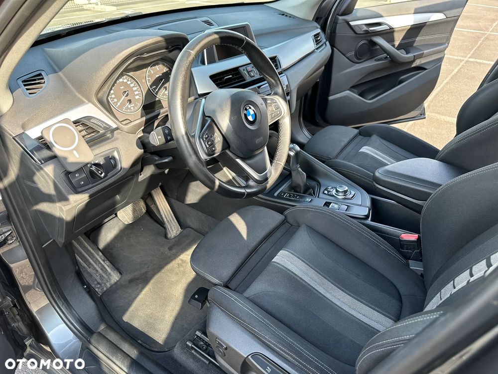 BMW X1 xDrive20d Sport Line - 22