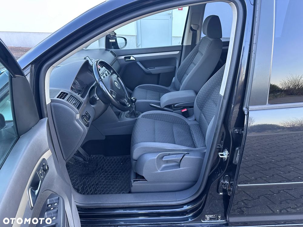 Volkswagen Touran 1.9 TDI DPF BlueMot Highline - 19