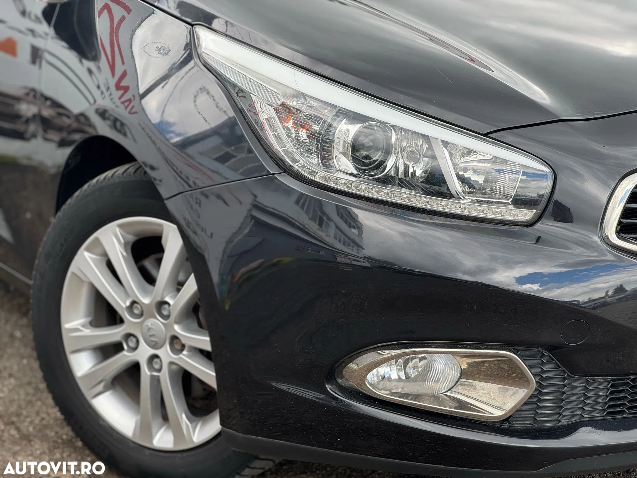 Kia Ceed - 11