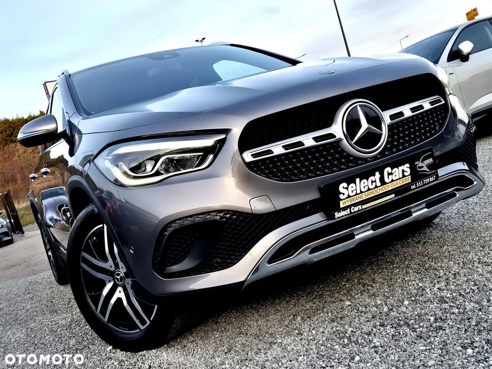 Mercedes-Benz GLA - 2