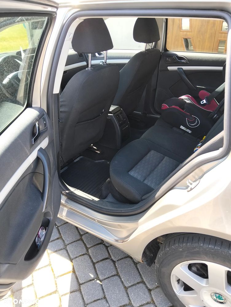 Skoda Octavia 2.0 TDI Ambiente - 12