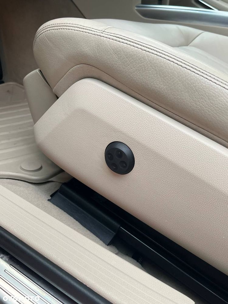 Mercedes-Benz Klasa E 350 4Matic 7G-TRONIC - 15