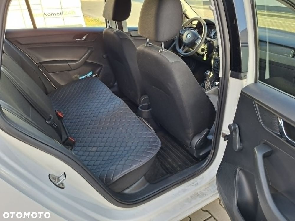 Skoda RAPID 1.2 TSI Edition - 17
